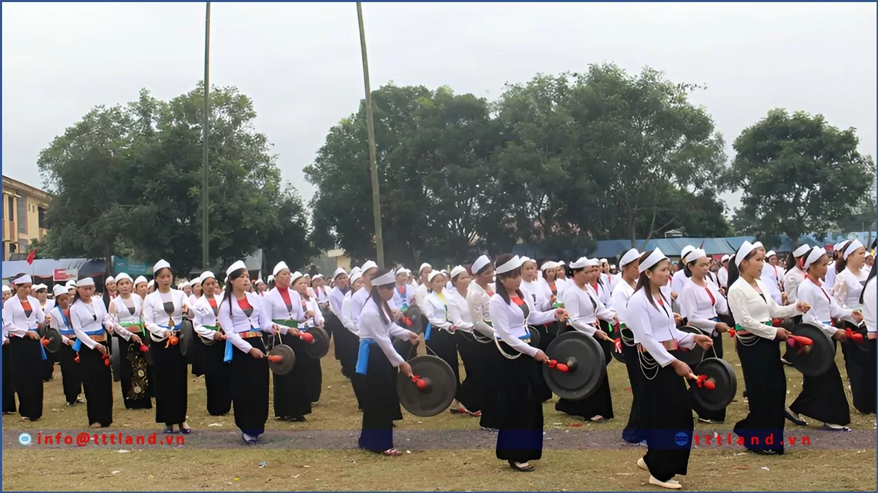 Hòa Bình nét đẹo bản sắc dân tộc - TTTLAND